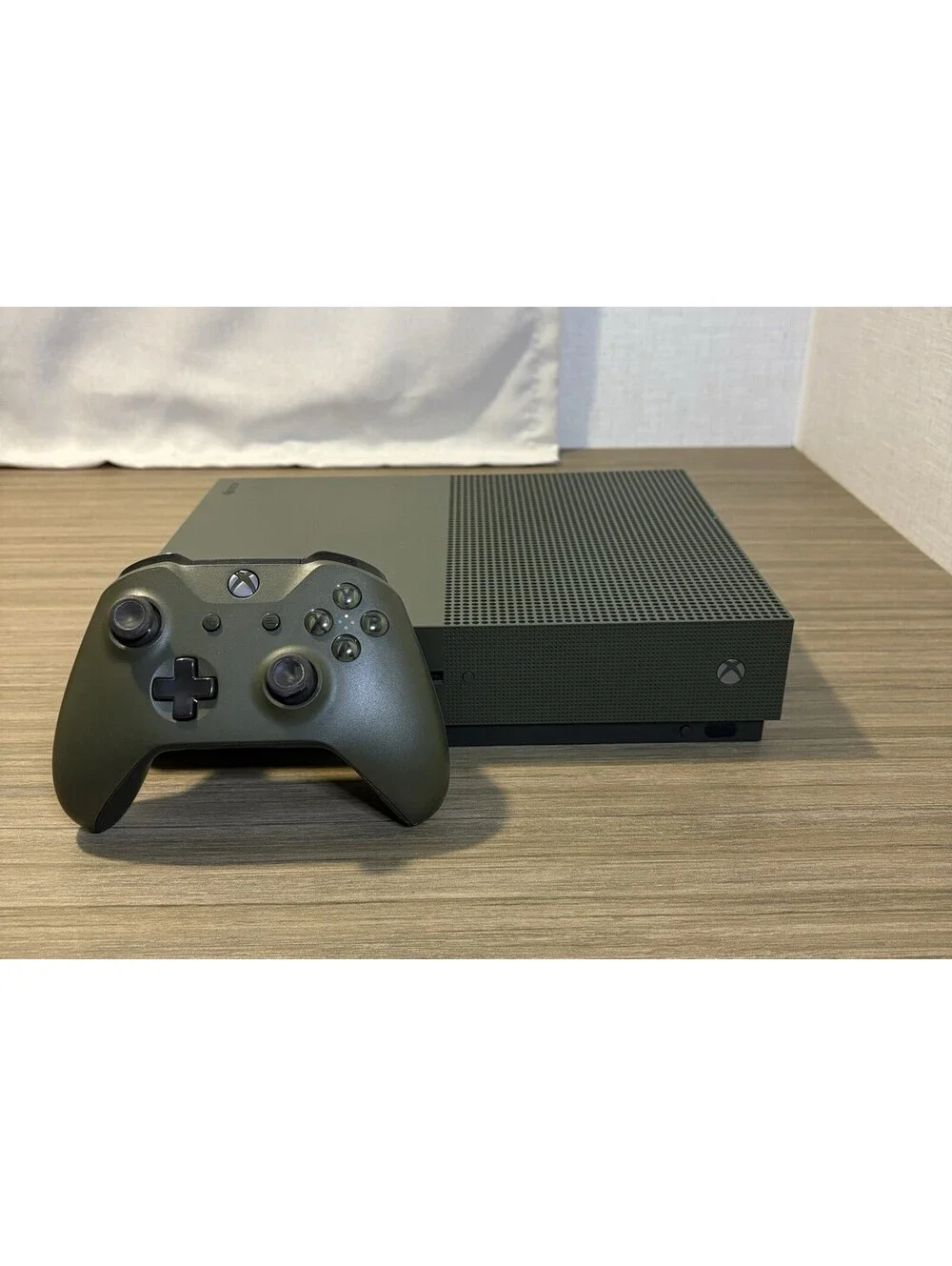 Microsoft Xbox One S Battlefield 1 Special Edition Bundle 1TB